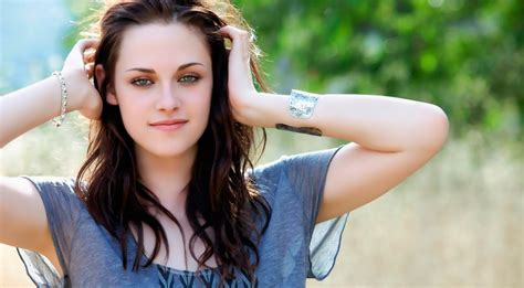 kristen stewart naked|Kristen Stewart Nude (29 New Leaked Photos And GIF)